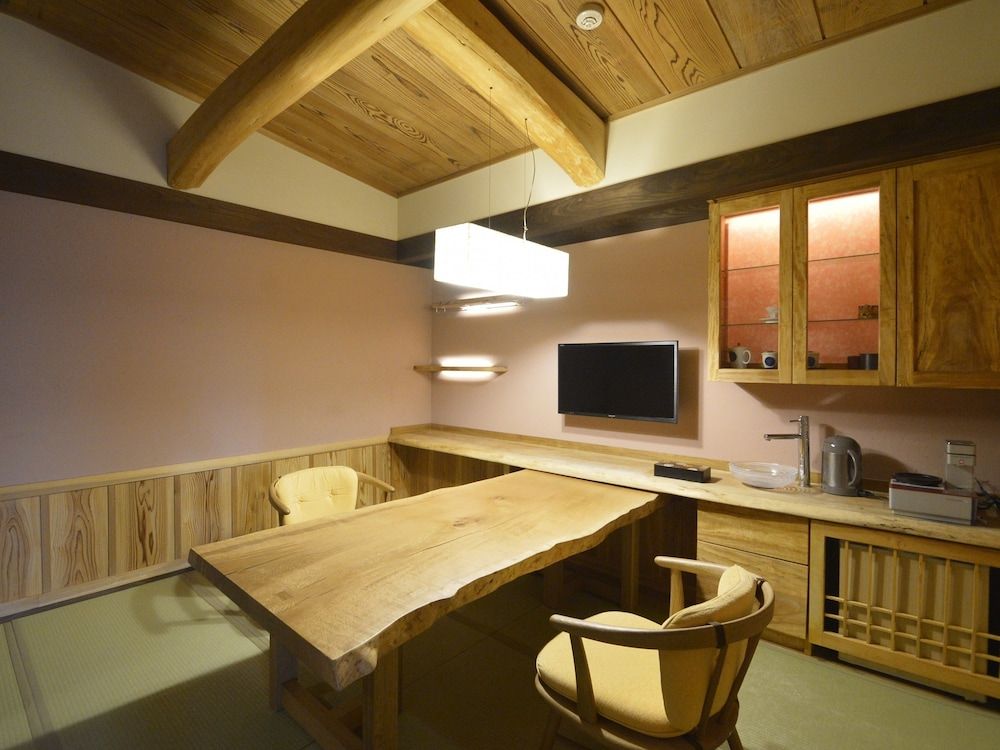 Gora Hanaougi Madoka No Mori Suite,  Japanese breakfast, Check-in only between 3pm-6pm, Non Smoking 24