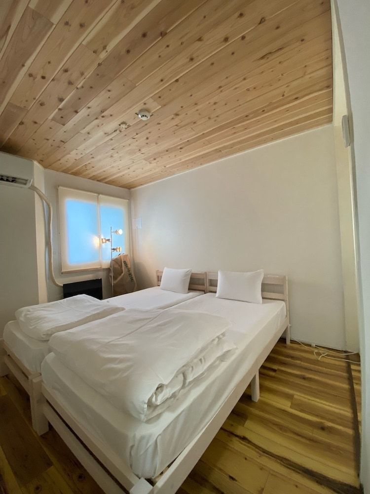 coins hostel tenjin