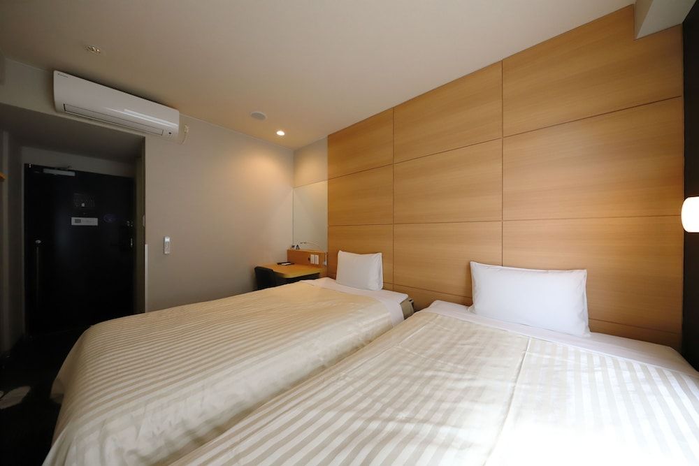 Smile Hotel Kyoto karasumagojo Twin Room, Non Smoking