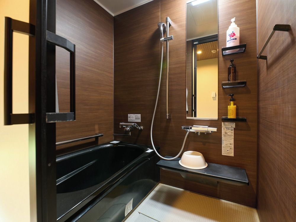 Shared Dormitory, Men only, Non Smoking