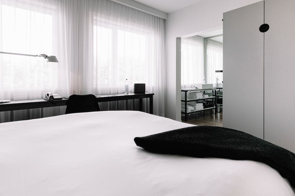 101 Hotel, Reykjavik, a Member of Design Hotels Room, 1 Queen Bed 3