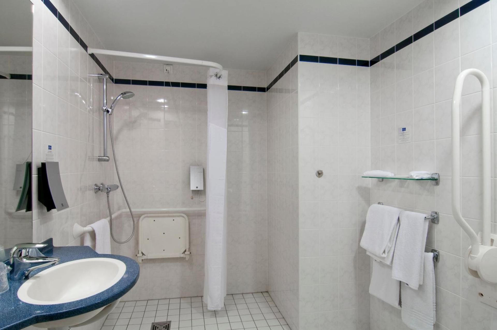Standard Double Room - Mobility Access