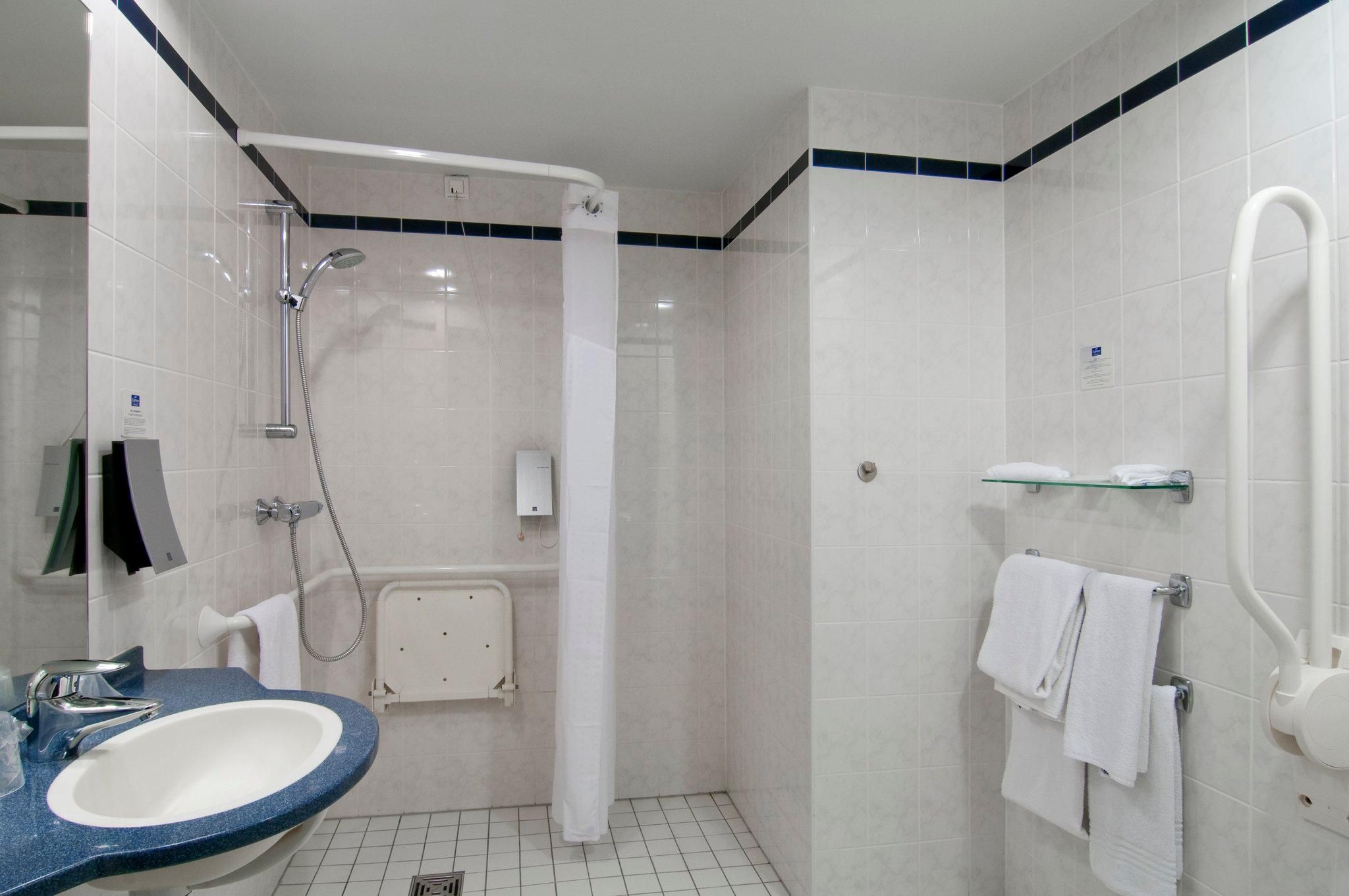 1 Double Standard Accessible With Free Breakfast