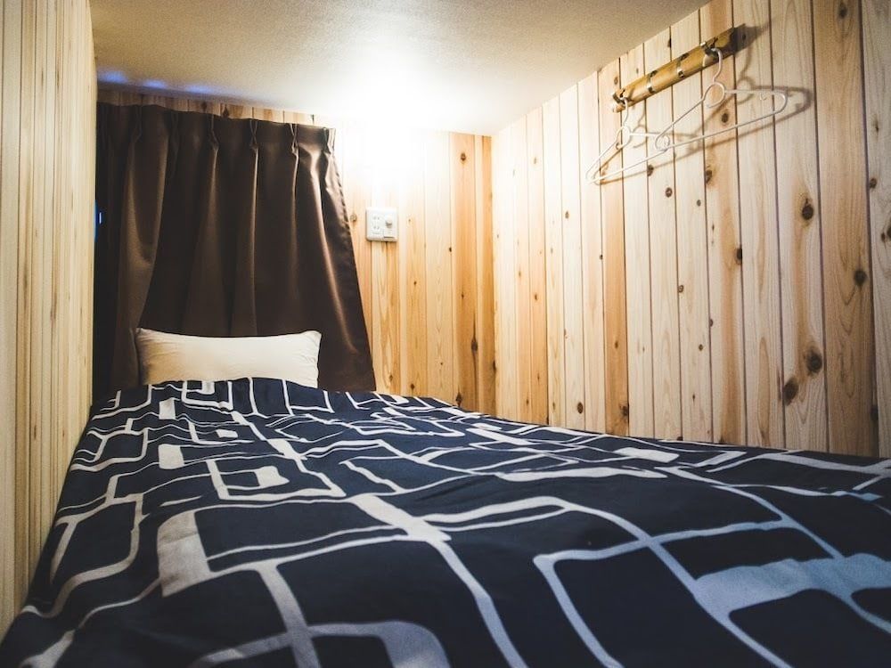 Shared Dormitory, Mixed Dorm