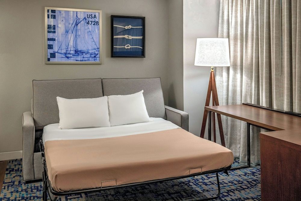 Residence Inn by Marriott Boston Harbor on Tudor Wharf Studio, 1 Queen Bed with Sofa bed, Non Smoking 3