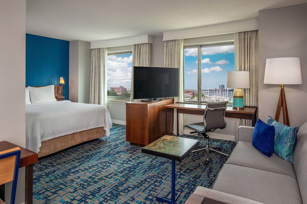 Residence Inn by Marriott Boston Harbor on Tudor Wharf Studio, 1 Queen Bed with Sofa bed, Non Smoking 2