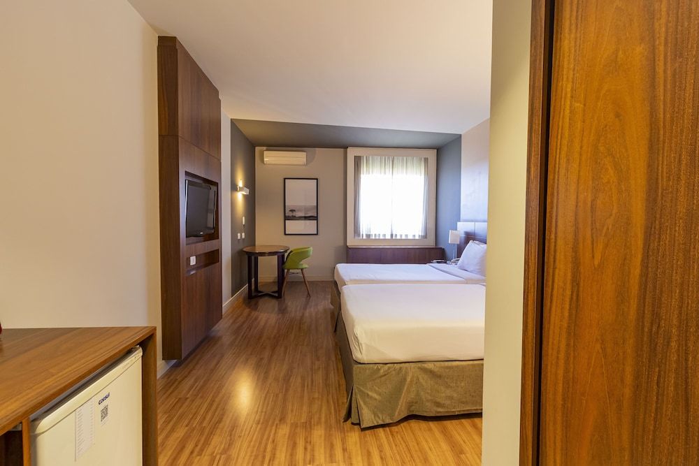 Standard Apartment One Queen Bed