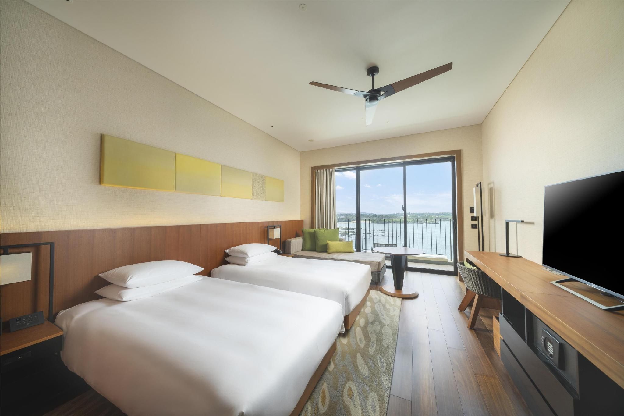 2 Twin Beds Lagoon View