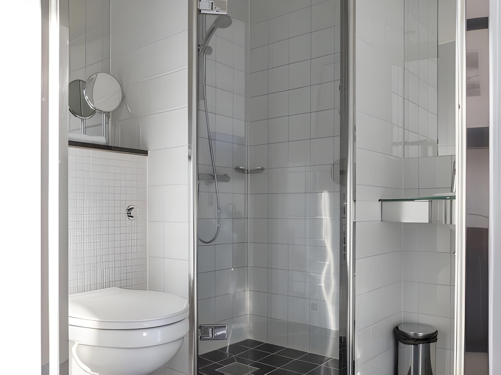 undefined The Square 9