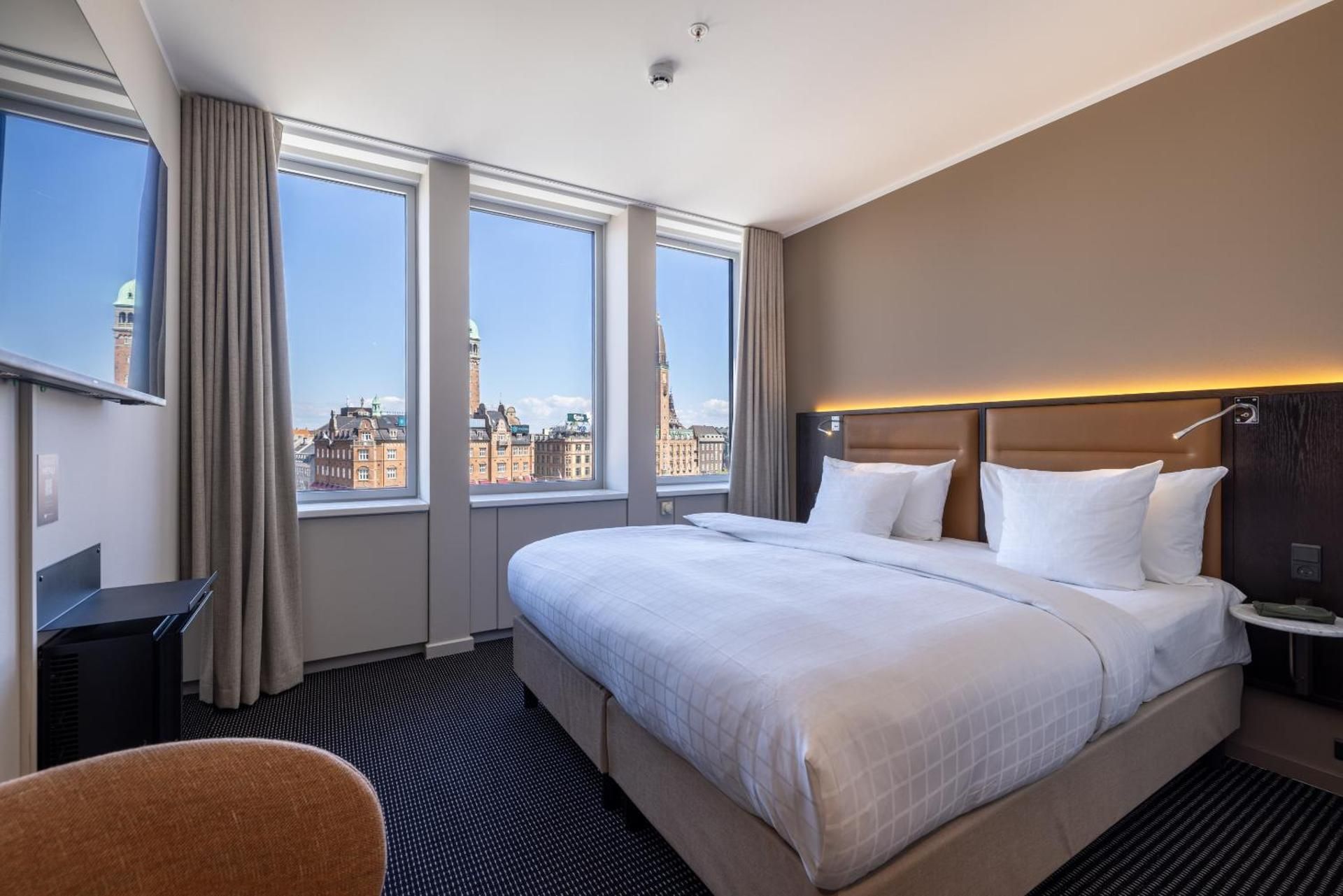 undefined The Square 7