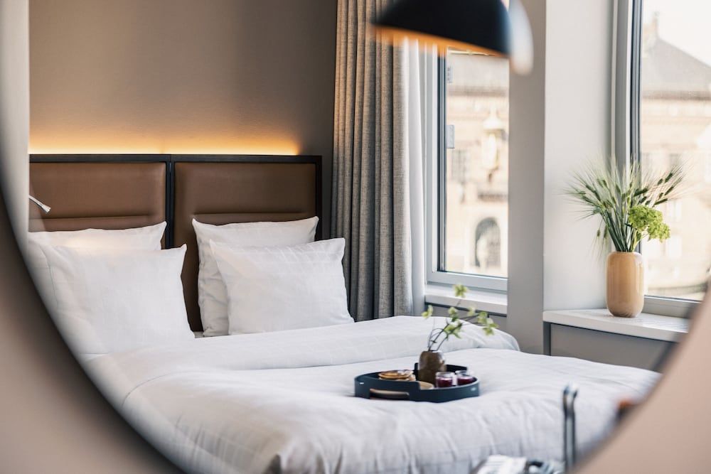 undefined The Square