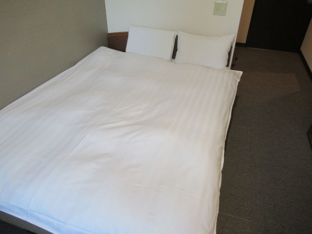 Double Room, Smoking