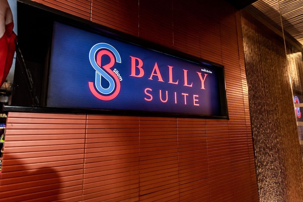 undefined Bally Suite Silom 4