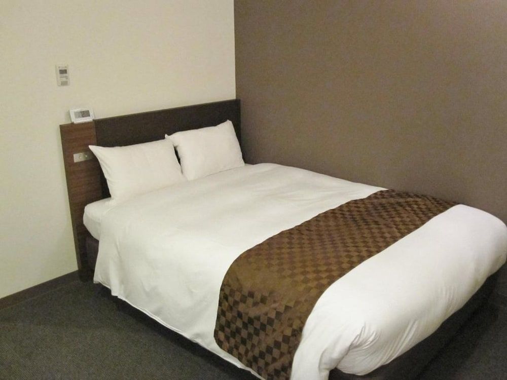 Hotel Ascent Plaza Hamamatsu Economy Double Room, Non Smoking (Large Single Bed) 2