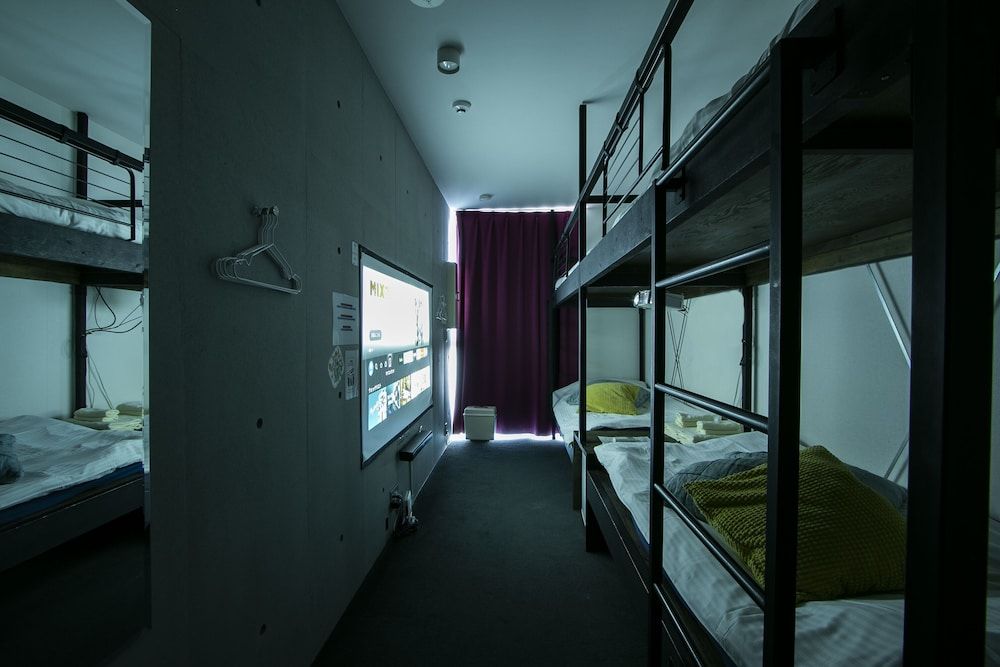 Theatel Haneda Quad Room 8