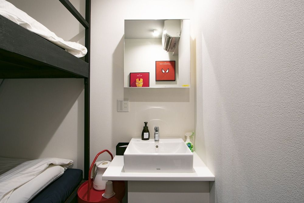 Theatel Haneda Quad Room 6