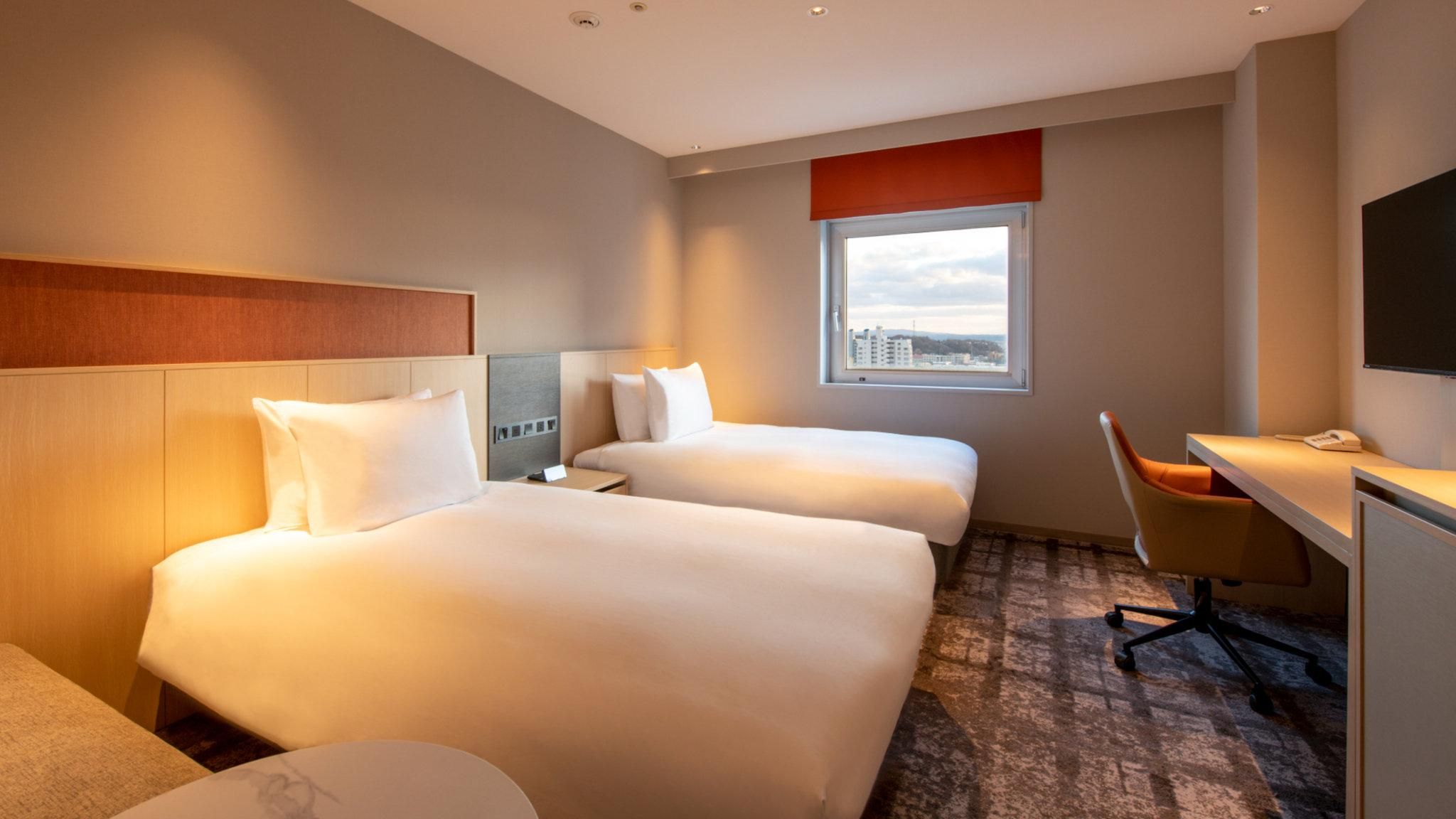 2 Twin Premium Corner Room Lounge Access