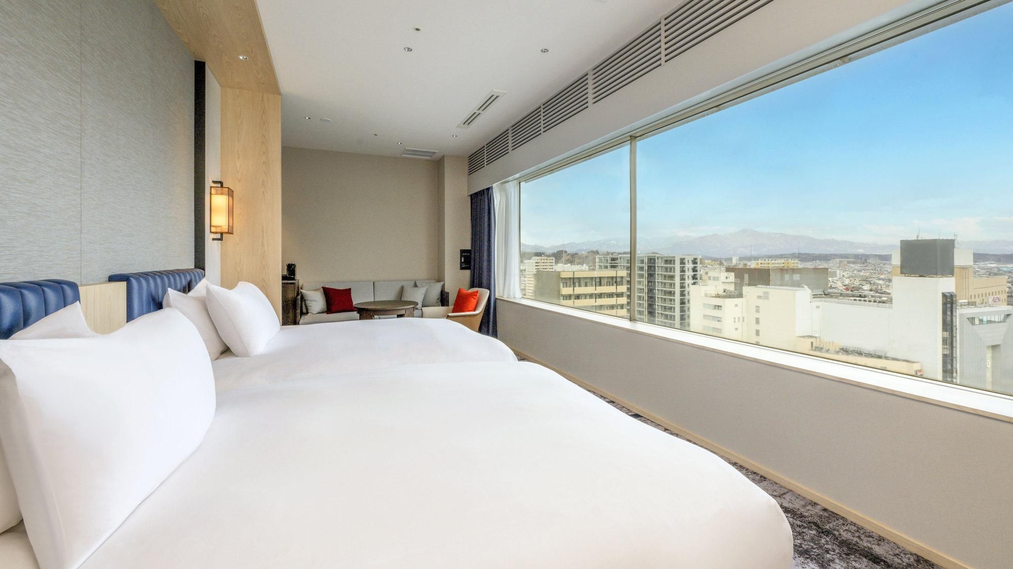 2 Twin Premium Lounge Access City View