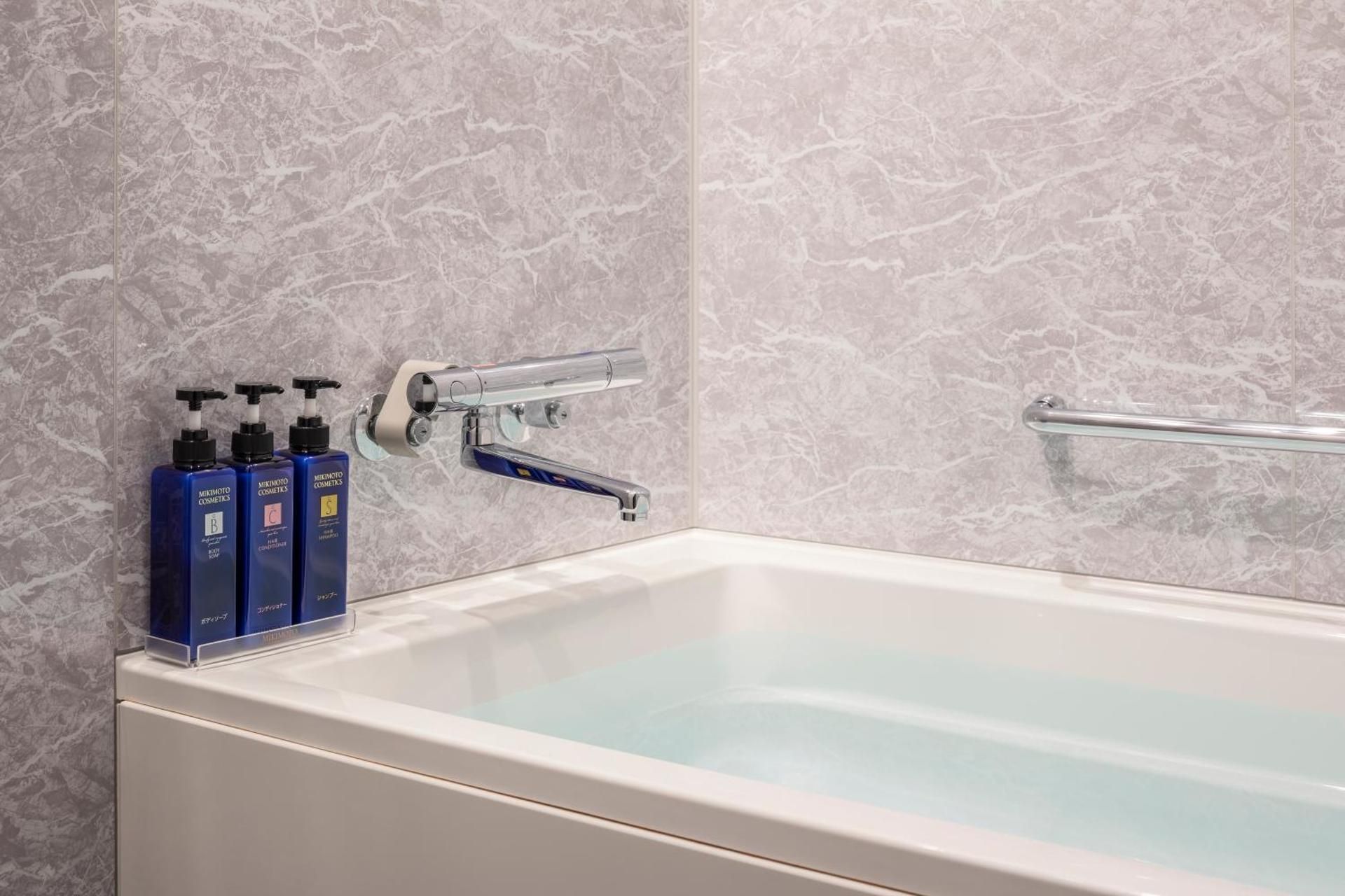 Superior Corner Twin Room