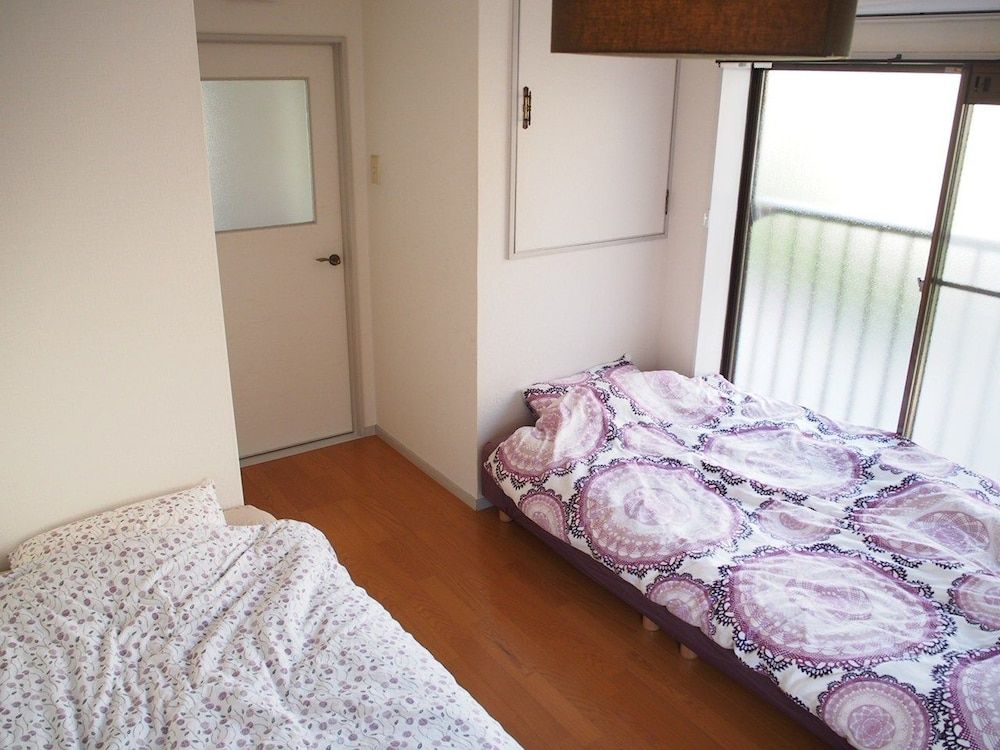 Twin Room, Women only, Shared Bathroom