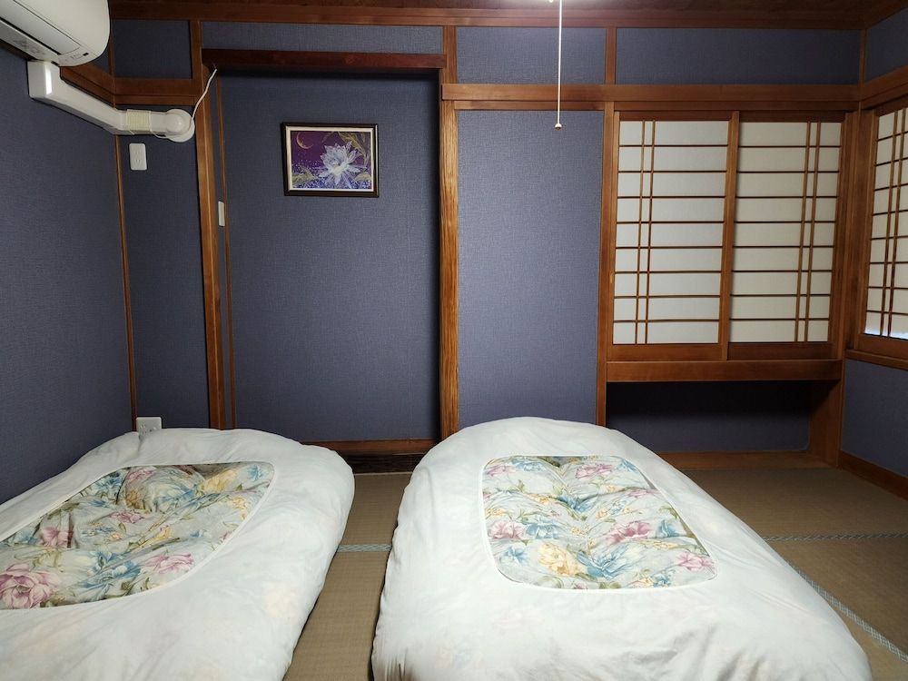 Narita Sando Guesthouse - Hostel Private Standard Triple Room, Shared Bathroom 4
