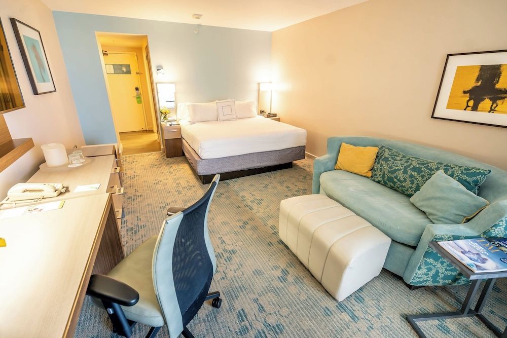Room, 1 King Bed with Sofa bed, Non Smoking, Partial Ocean View (Hearing Accessible)