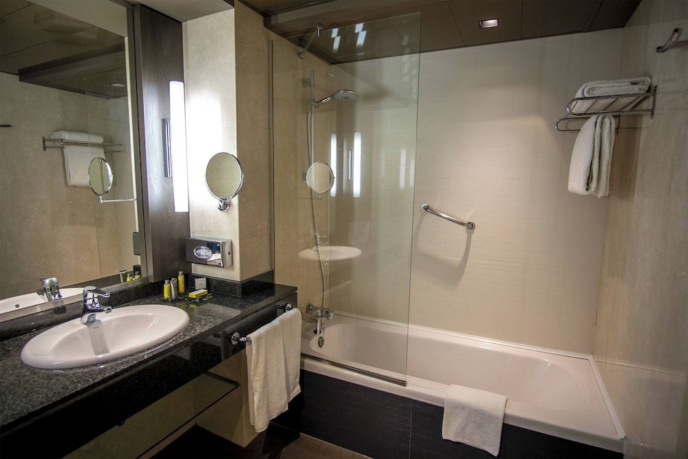 Madrid Marriott Auditorium Hotel & Conference Center Premium Room, 2 Twin Beds 7