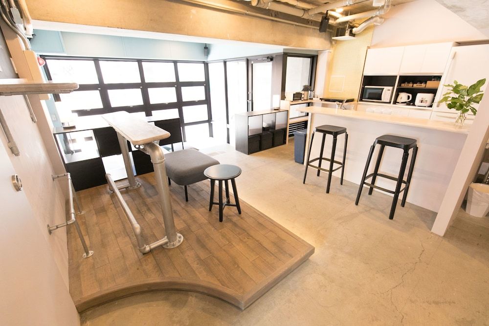 undefined hostel DEN 7