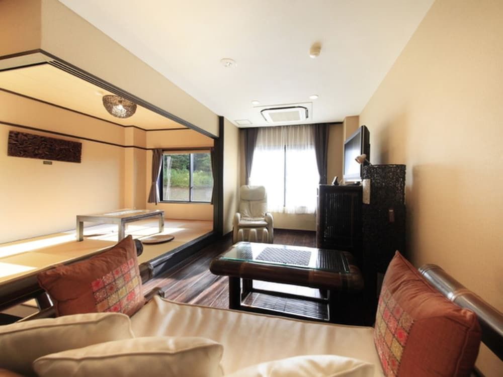 Japanese/Western Style Twin Bedroom, Non Smoking