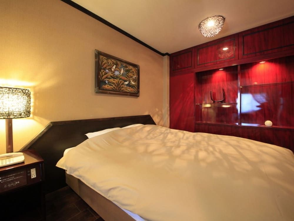Japanese/Western Style Double Bedroom, Smoking