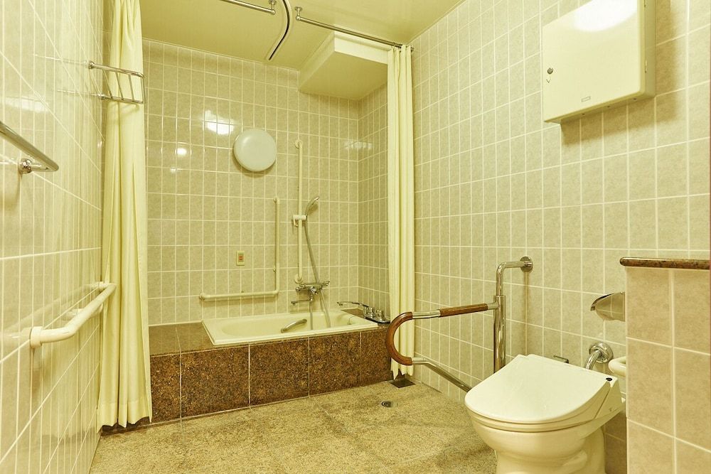 Accessible Room (With bath) Non Smoking