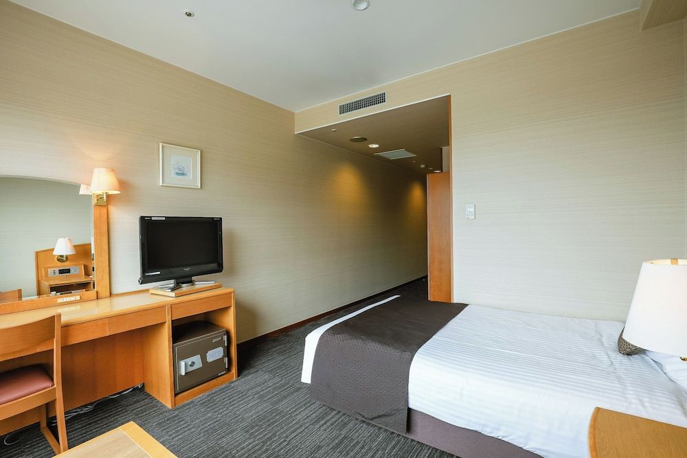 Semi Double Room (With bath) Non Smoking