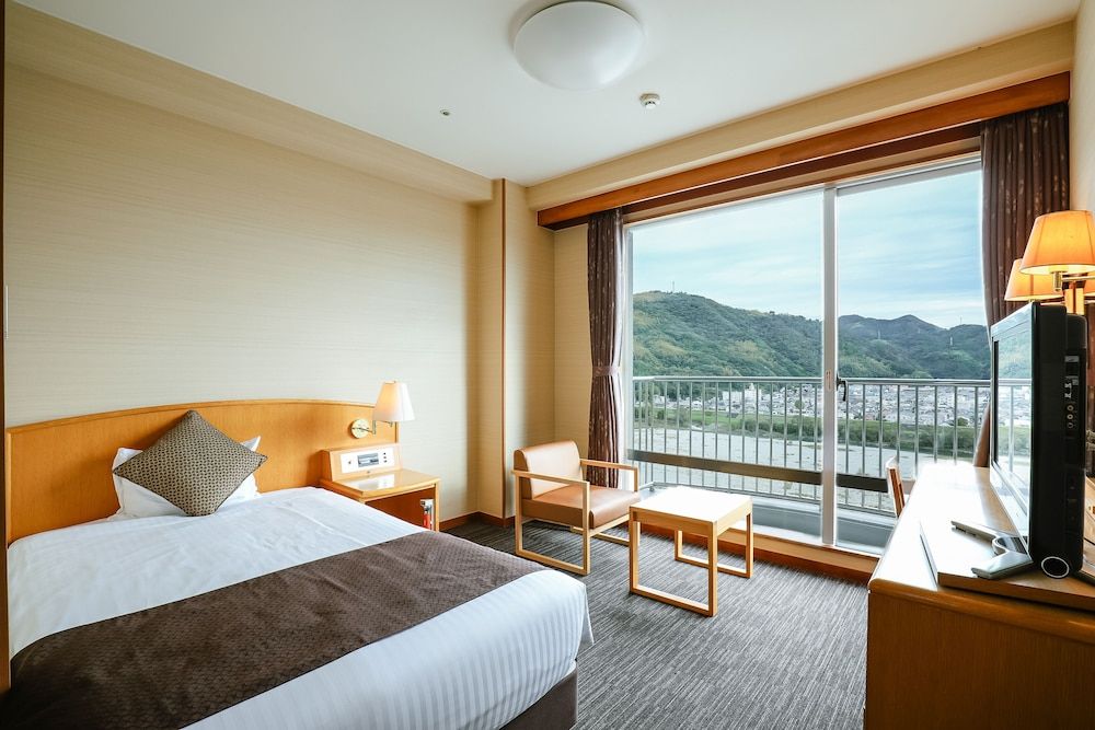 Semi Double Room (With bath) Non Smoking