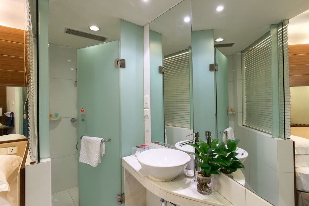 Ocean Hotel Guangzhou Standard Double Room, No Windows (No Window) 3