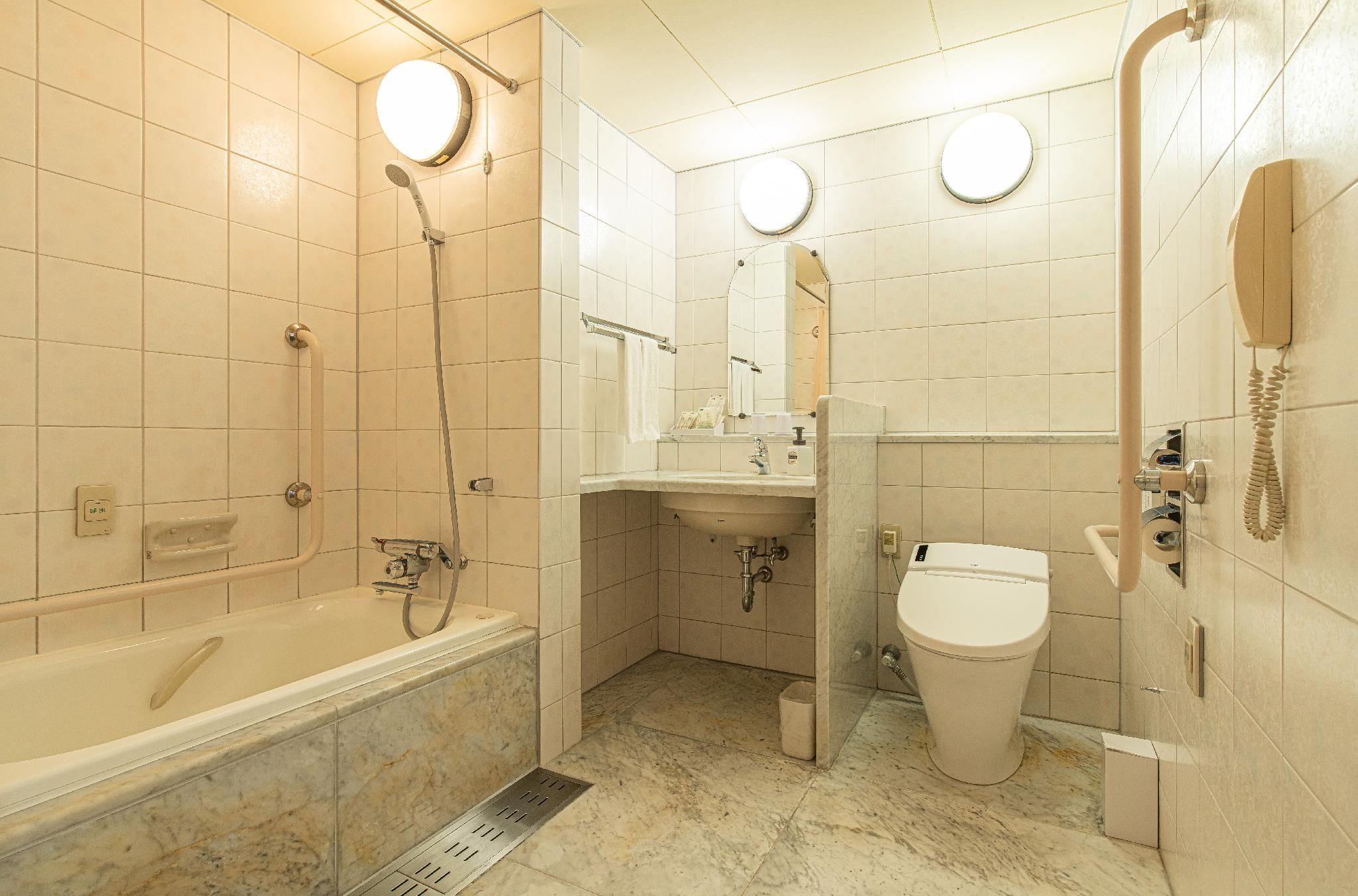 Accessible Twin Room - Non-Smoking