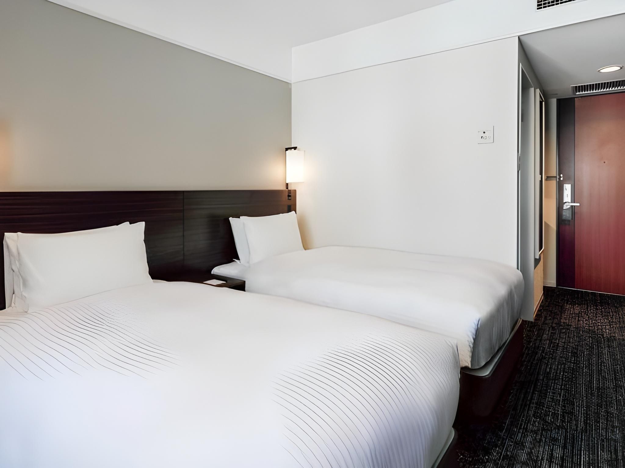 Moderate Mountain View Twin Room