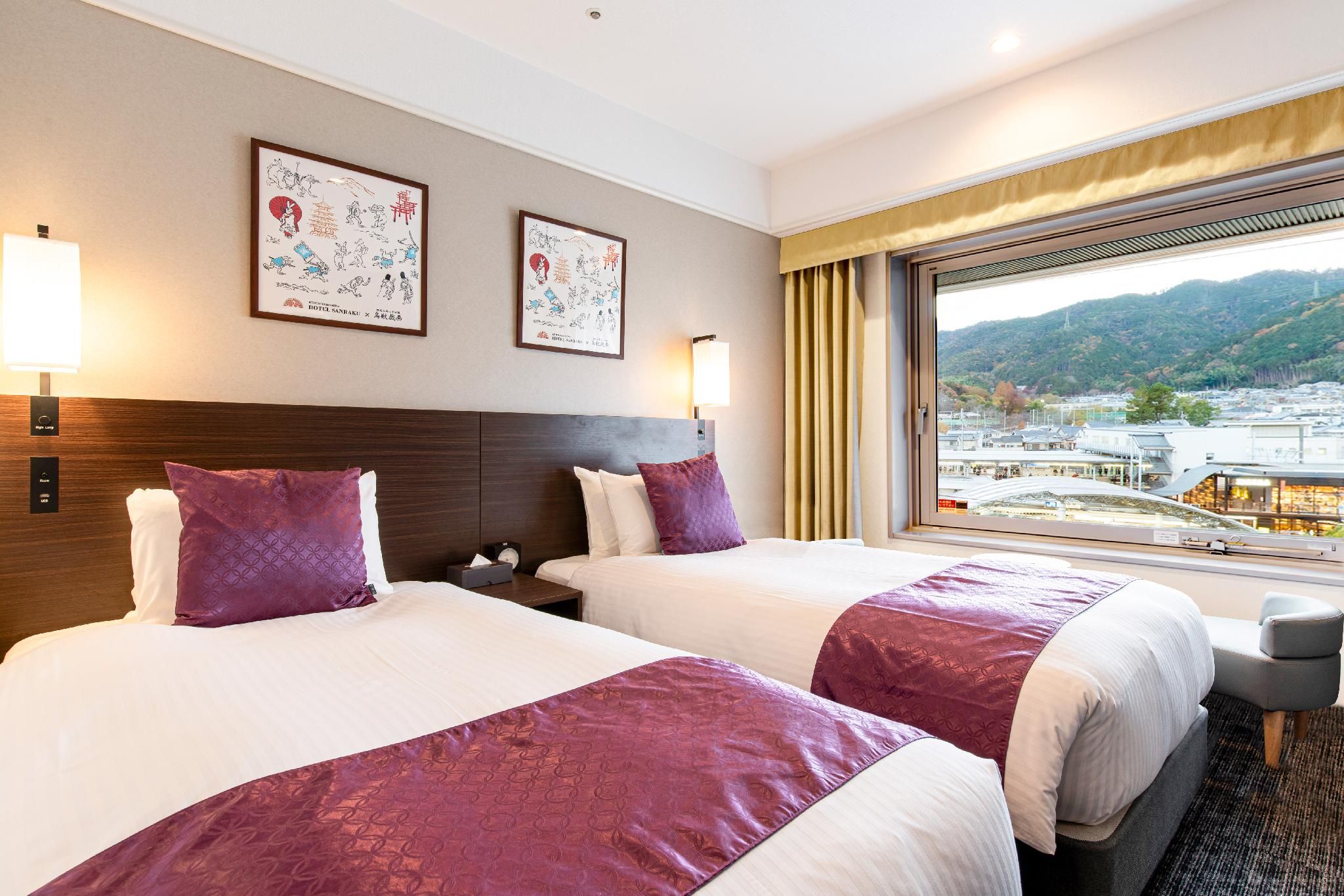 Moderate Mountain View Twin Room