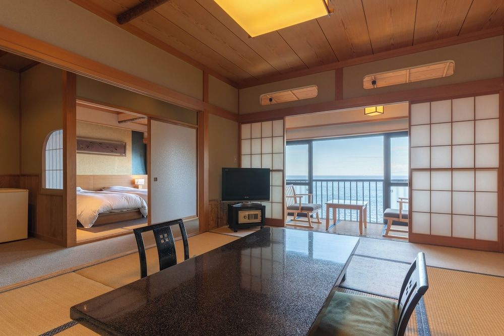 Deluxe Japanese Style Room, Smoking