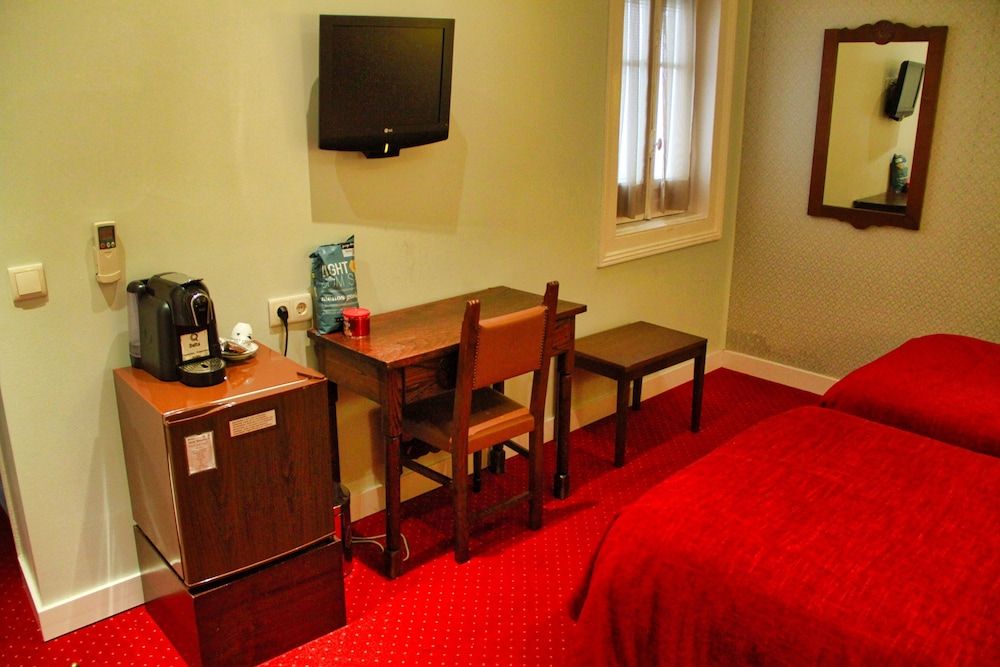 undefined Hotel Dom Sancho I 10