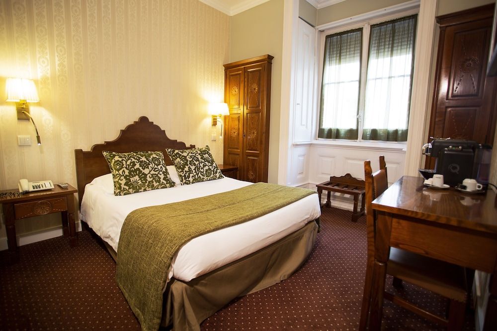 Hotel Dom Sancho I Standard Double Room 4