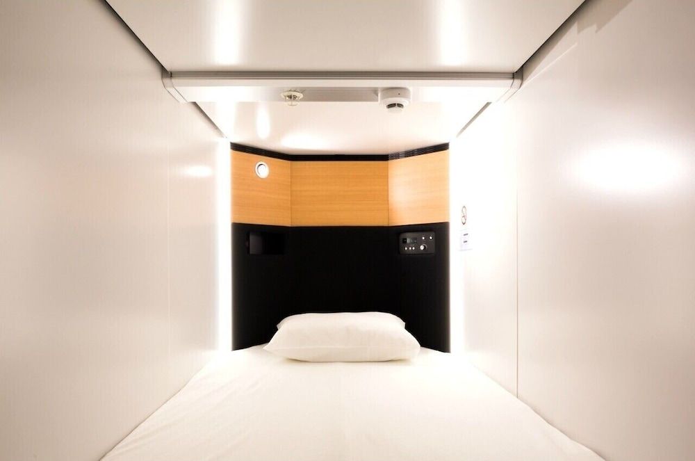 Capsule, Men Only
