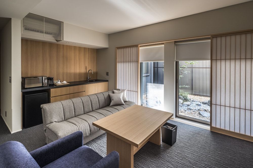 undefined Tomoya Residence Hotel Kyoto Nijo Takakura 3