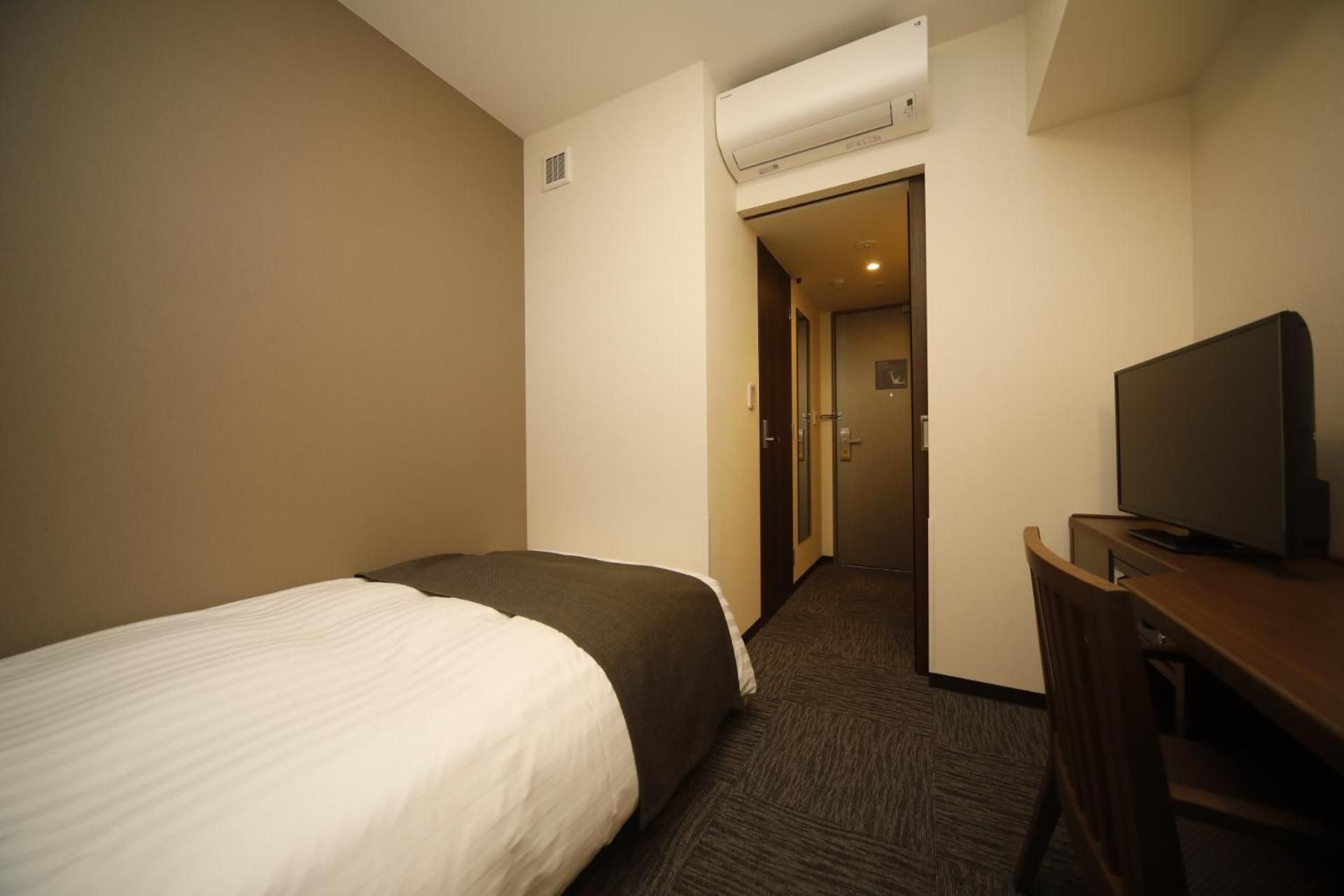 room selected at check-in - non-smoking