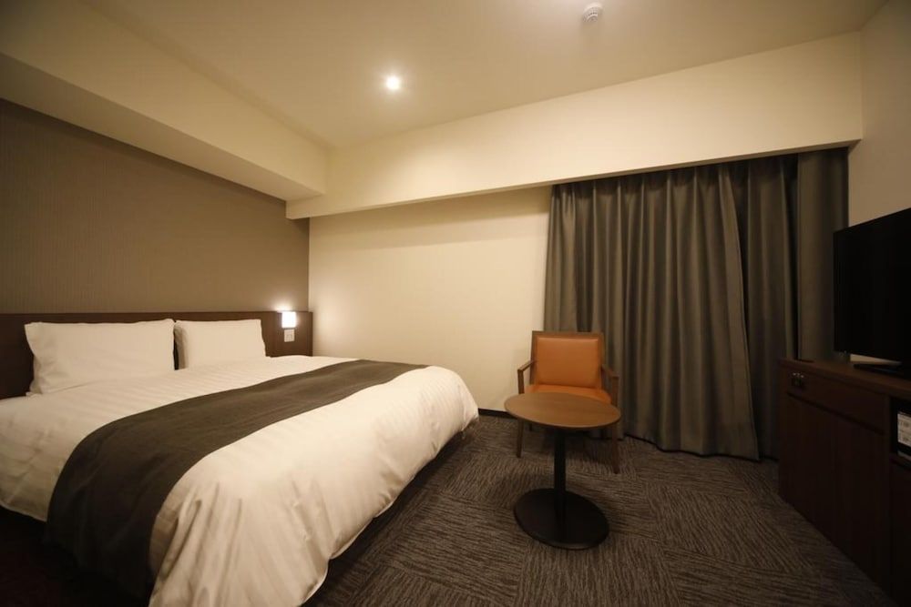 Moderate Queen Room without Cleaning Service
