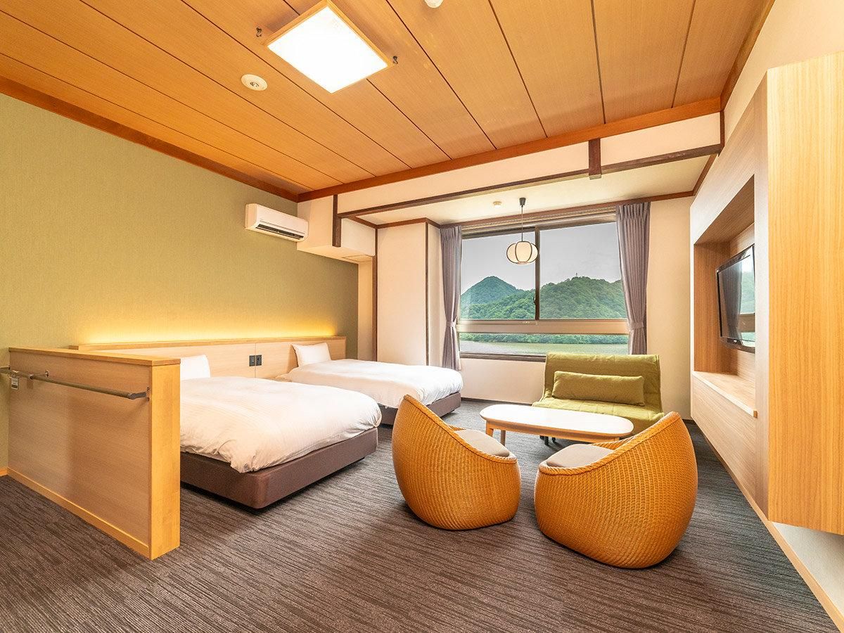 River Side Superior Twin Room with Shower Only - Non-Smoking