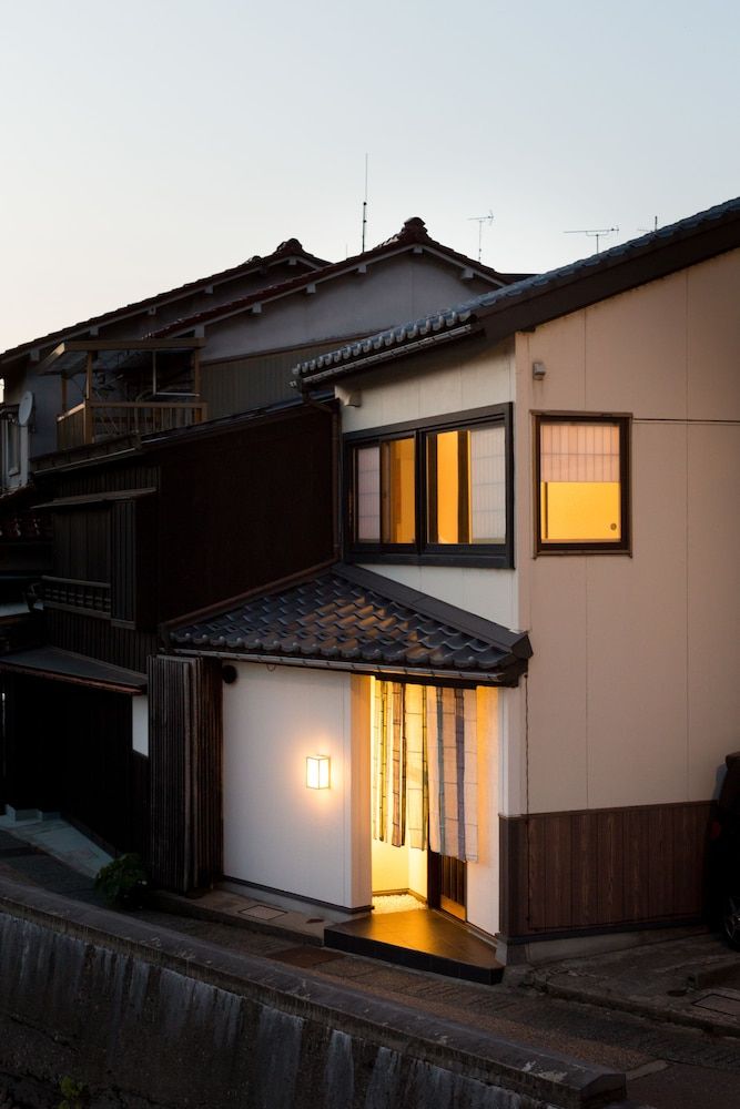 undefined Higashiyama Aritsuki 2