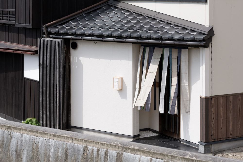 undefined Higashiyama Aritsuki 4