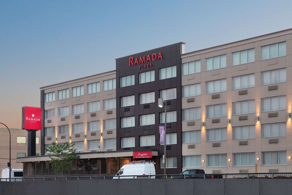 undefined Ramada Plaza by Wyndham Montreal 6