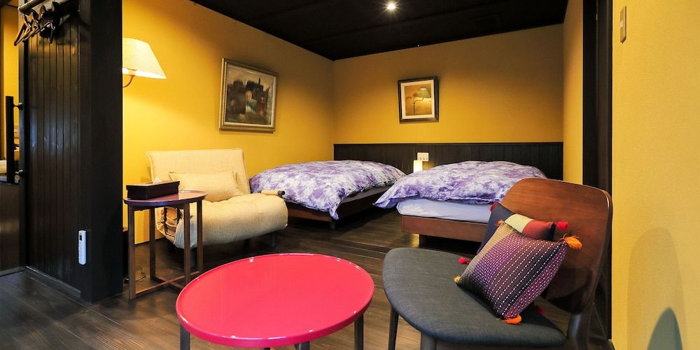 Tanoya Twin Room, Garden View 9