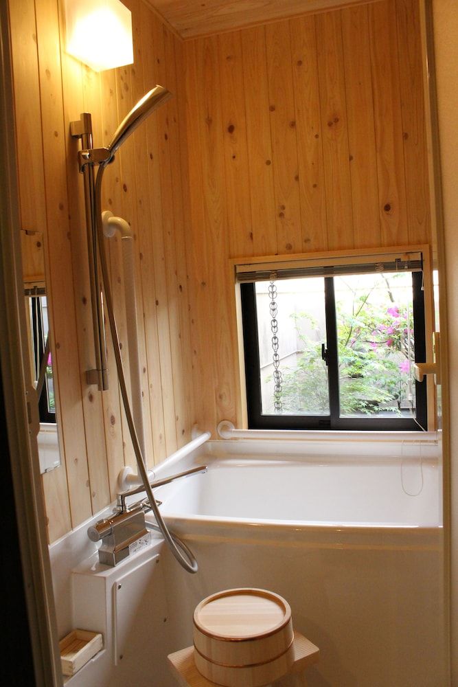 Tanoya Twin Room, Garden View 10